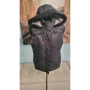 UGG Australia Women's Black Puffer Vest Size Medium